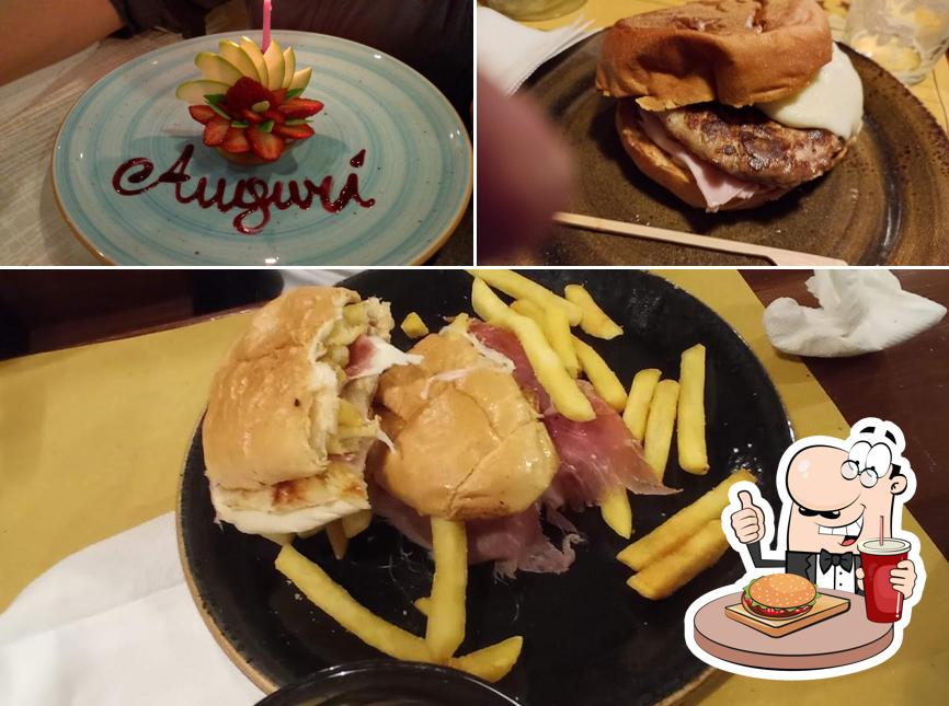 Concediti un bell'hamburger a Hungry people