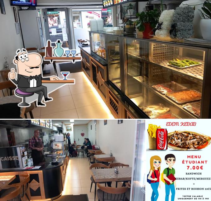 Voici la photo affichant la intérieur et nourriture sur EDEM KEBAB