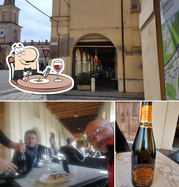 La cibo e esterno del ristorante