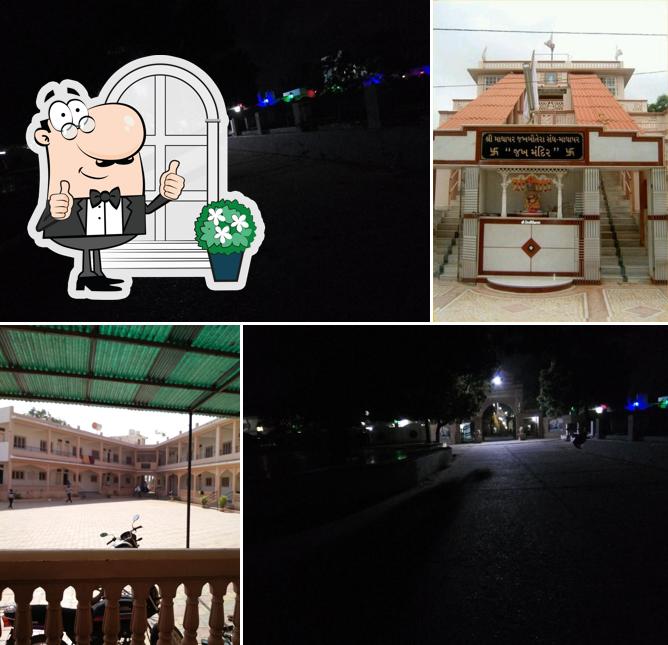 You can get some fresh air outside Yaksh Bhojnalaya