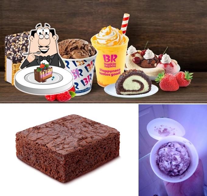 Chocolate cake at Baskin Robbins - Ice Cream Desserts