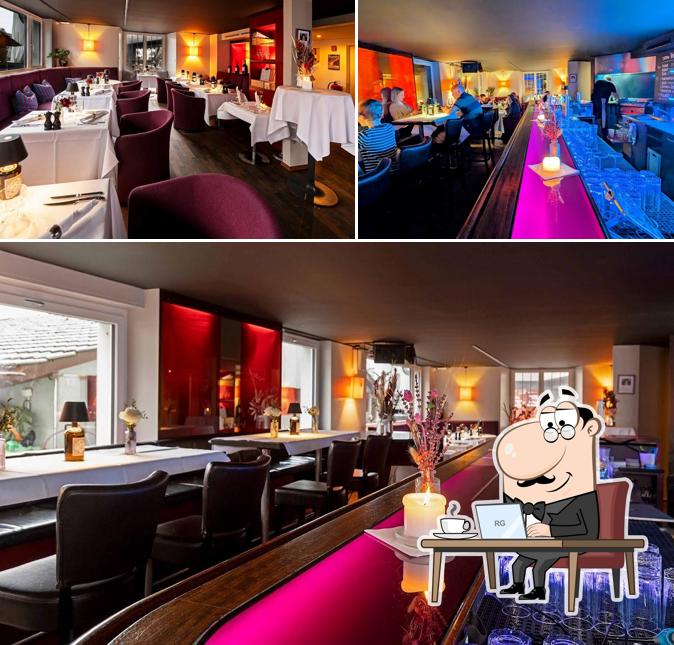 Siediti a un tavolo di Pianobar Frauenfeld