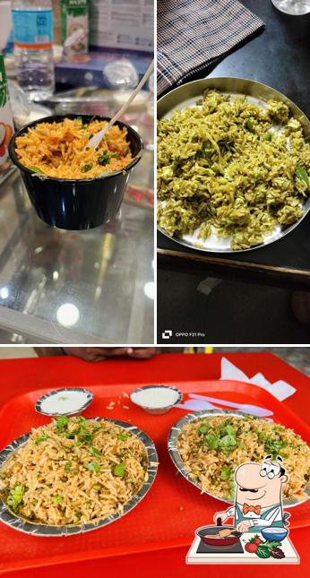 Chicken curry at SAHEB MUG PULAO