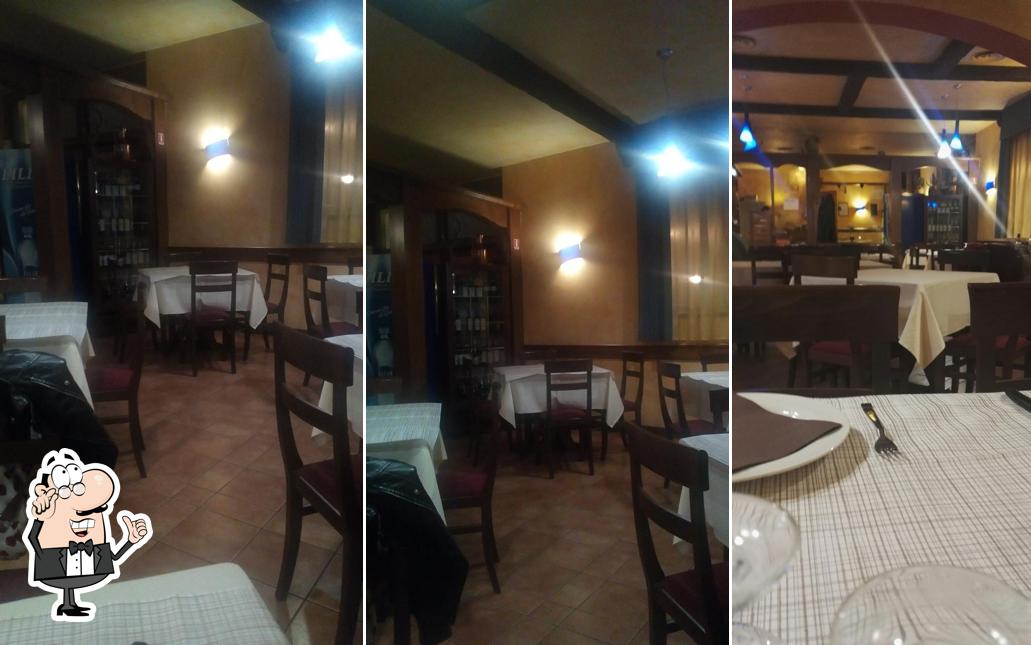 Siediti a un tavolo di Redibis Di Izzo Salvatore & C