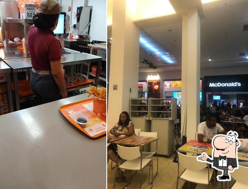 O interior do Popeyes Louisiana Kitchen