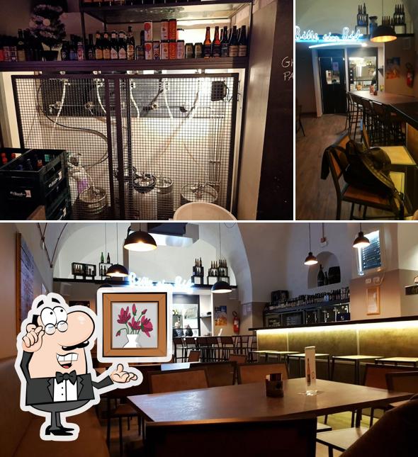 Siediti a un tavolo di OFFICINA PUB BIRRERIA