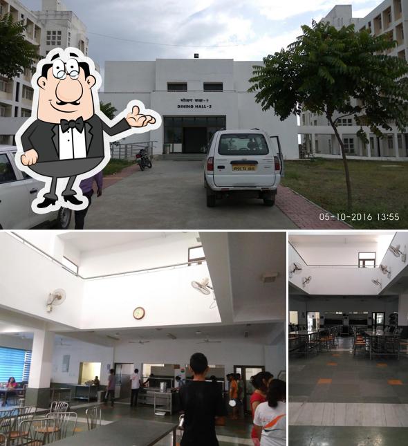 Check out how Dining Hall 2 looks inside