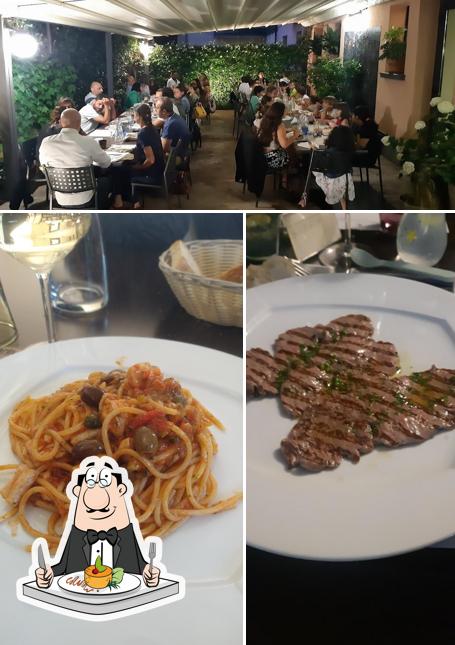 Guarda la immagine che presenta la cibo e interni di Ristorante Pizzeria Almo