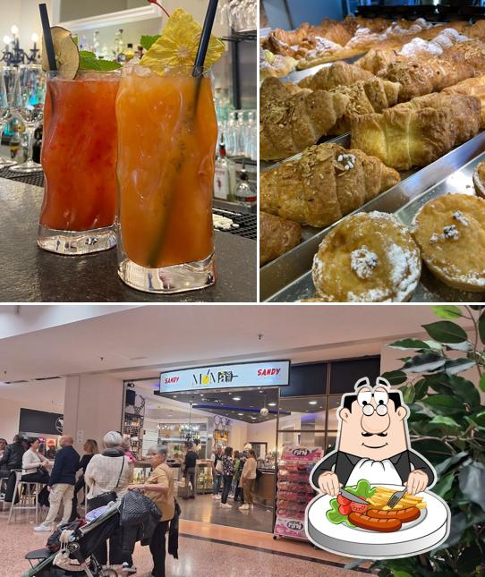 Moma' Caffe si caratterizza per la cibo e interni