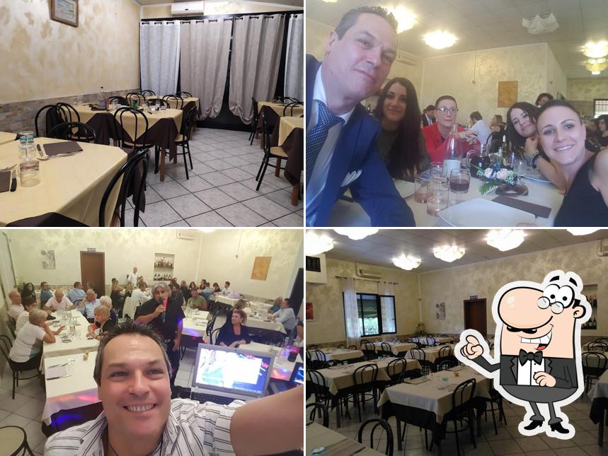 Siediti a un tavolo di Ristorante Pizzeria Nuova Stella