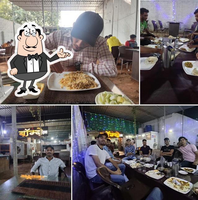 Check out how Bombay Dhaba looks inside