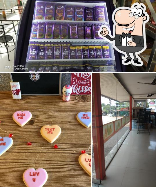 The interior of GREEN BAKERS