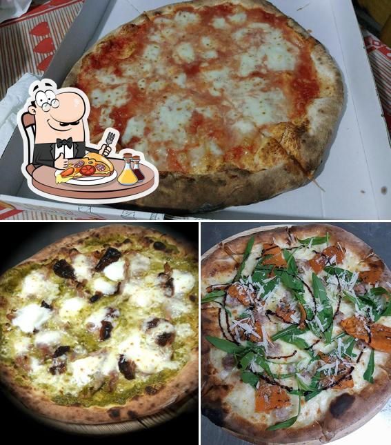 Prenditi una pizza a Pizzeria Rosticceria "LA DAMA"