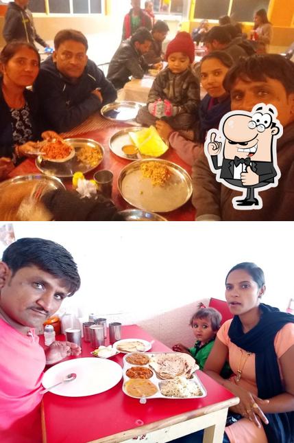shree khodiyar parotha house