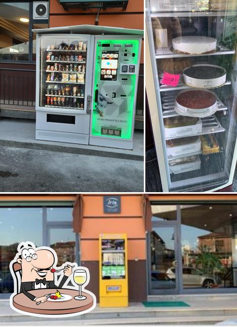 Antica Caffetteria da Zia Rosa si caratterizza per la cibo e esterno