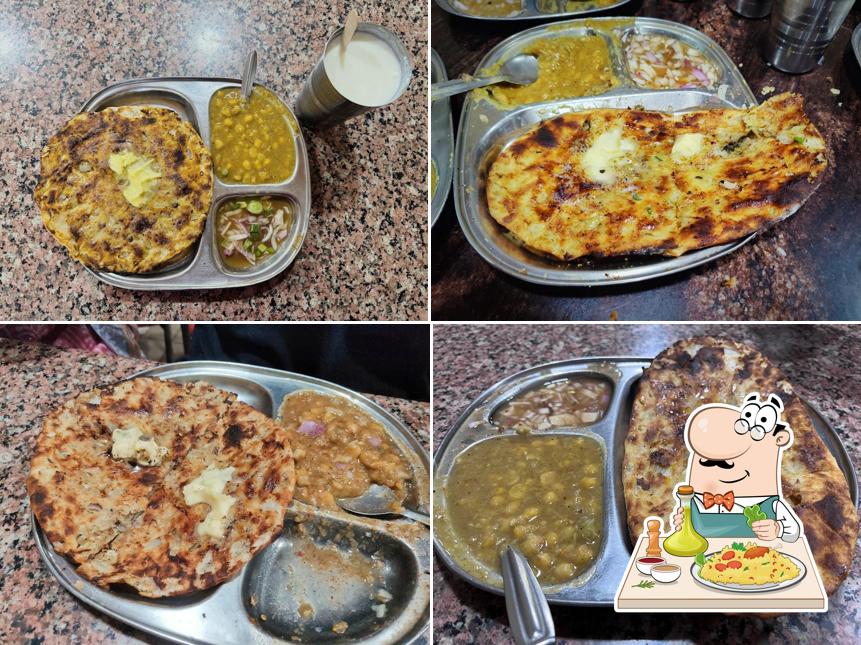 Meals at Arshi Kulcha Corner - Best Amritsari Tandoori Kulcha Best Amritsari Kulcha in Amritsar Best Kulcha Near Golden Temple