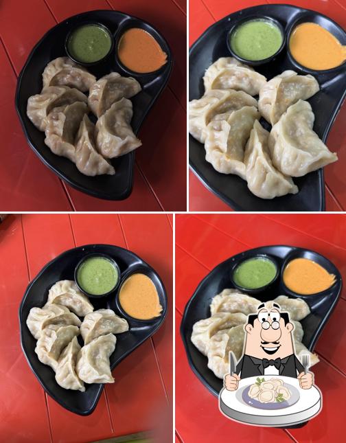Dumplings at Maal & Chooz Cafe