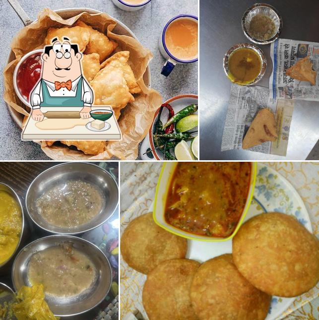 Samosa at Sharma Samose Tikki Wala