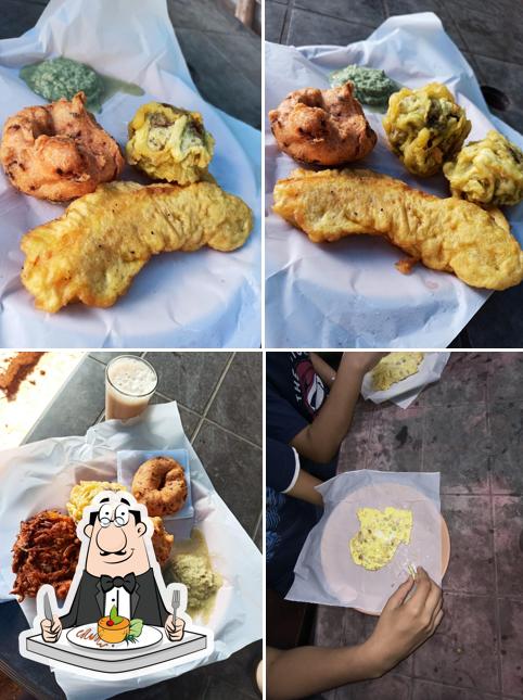 Food at Nadan Thattukada, നാടൻ തട്ടുകട