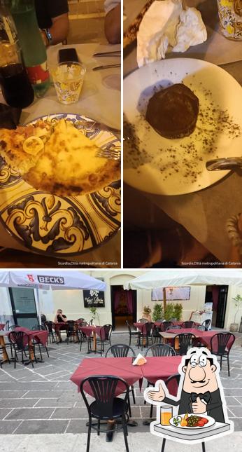 La foto di cibo e interni da Vacci lisciu