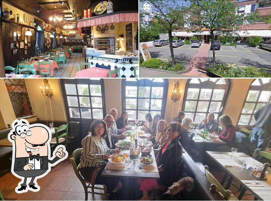 Tra le diverse cose da Mamma Mia si possono trovare la interni e esterno