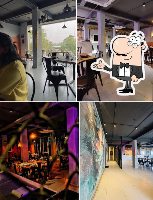 The interior of BHUKKAD SHER RESTRAUNT