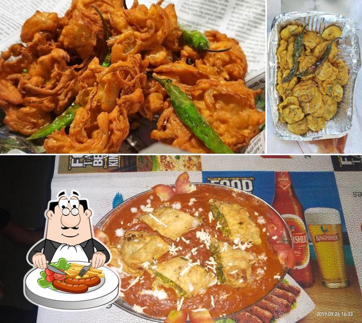 The image of food and interior at Tandoor Chicken Thali II तंदूर चिकन थाली II