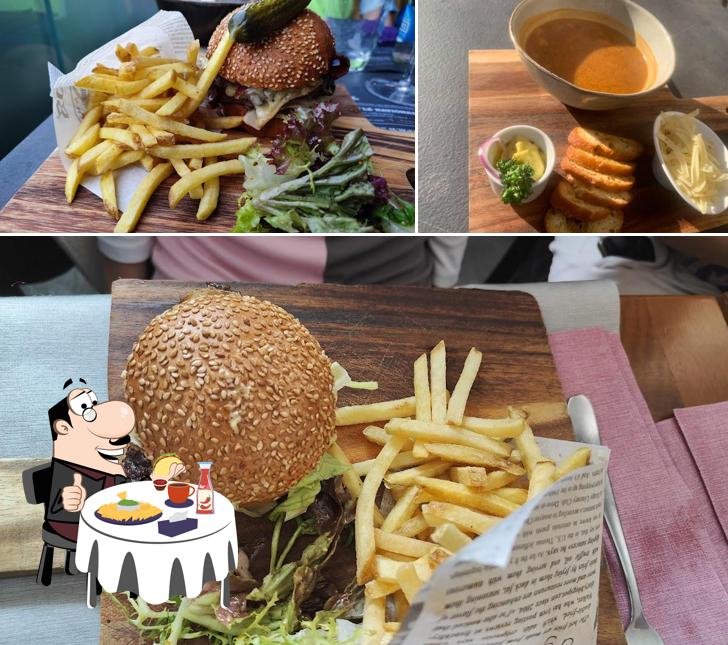 Ordina un hamburger a Brasserie Le National