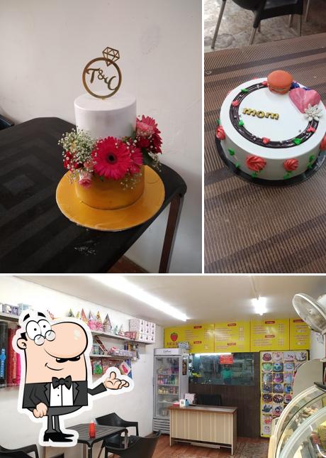 The interior of Berry the cafe'& cakes,