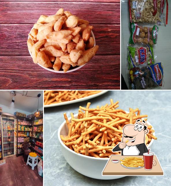 French fries at VIN Kovilpatti Mittai Kadai - தமிழ்நாட்டு பாரம்பரிய உணவு பண்டங்கள்