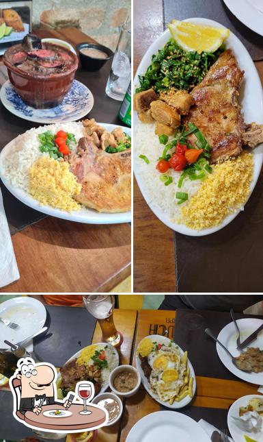 Platos en Restaurante Dona Emília