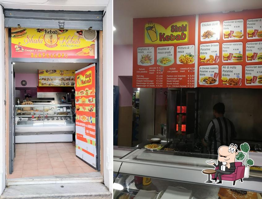 Gli interni di MEET & EAT Kebab e Pizzeria