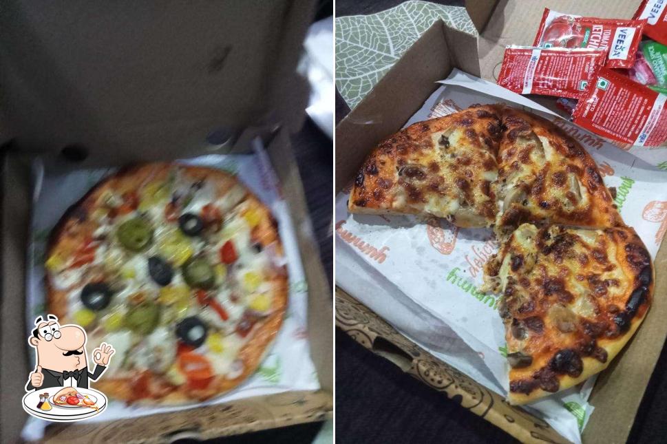 Order pizza at Food Fomo