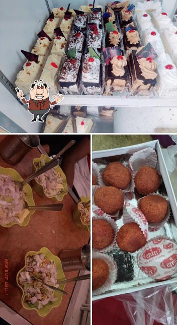 Food at New bappa sweets