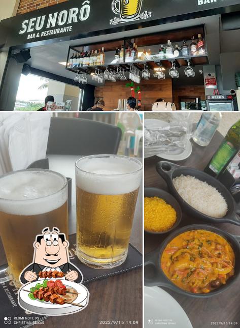 A comida e interior do restaurante