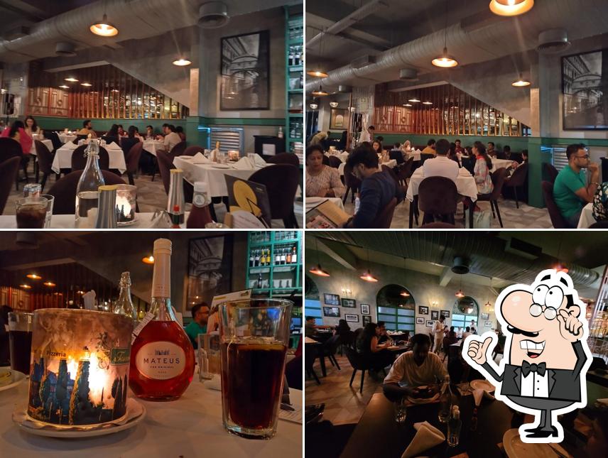 The interior of Toscano