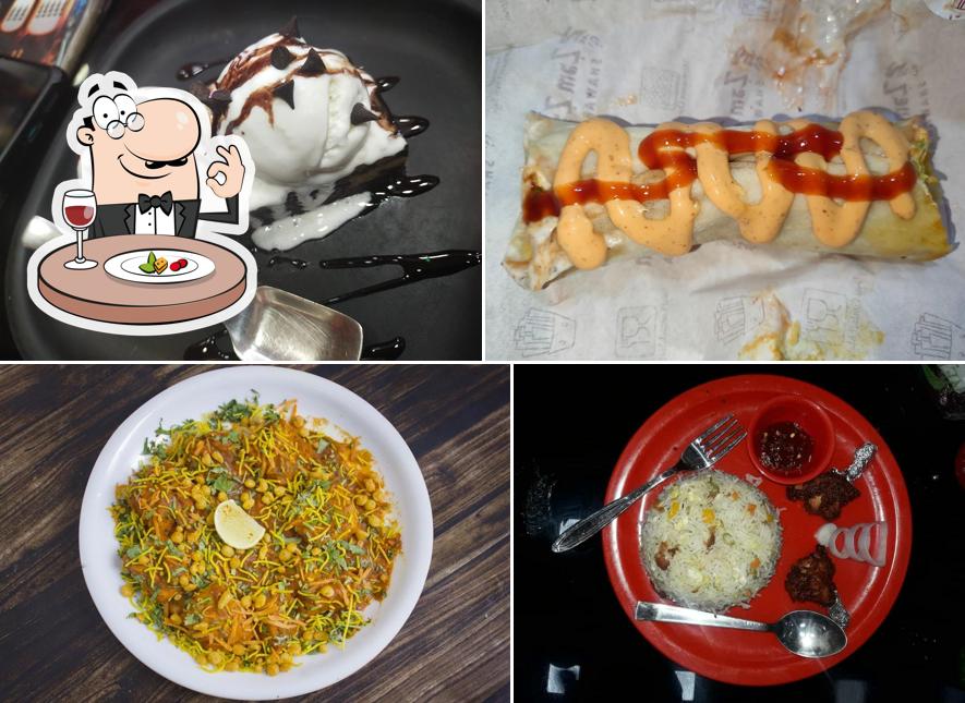 Food at Zam Zam Shawarma