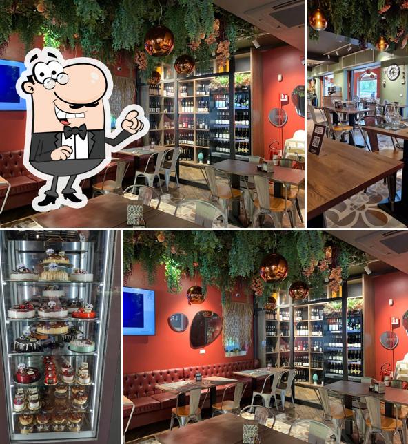 Siediti a un tavolo di Fondi dal 1936 - Bar - Pasticceria- Tavola Calda -Ristorante