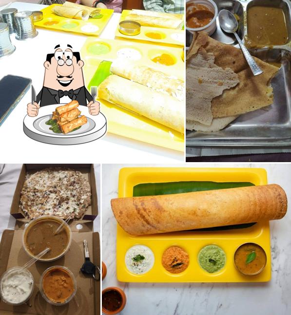 Spring rolls at DS Dosa Factory, Rajendra Nagar, Sahibabad, Ghaziabad