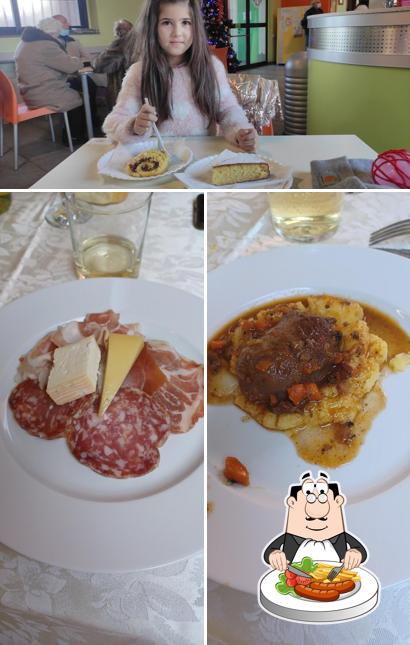 Oratorio di Bottanuco si caratterizza per la cibo e interni