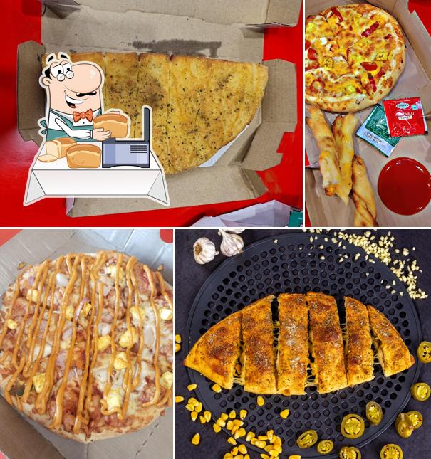 Garlic bread at Rominus Pizza and Burger