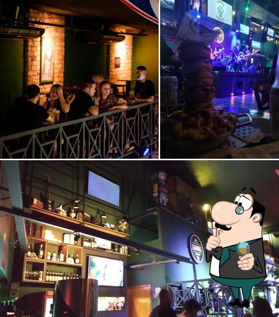 Here's a picture of Brook's Pub Valqueire