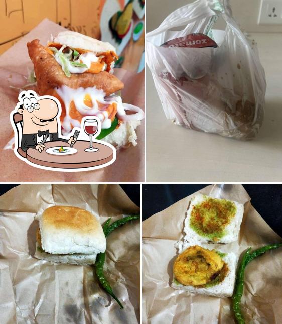Food at Bole To Vadapav