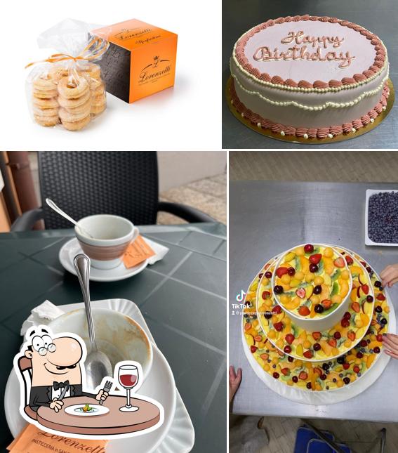 Dai un’occhiata alla foto che mostra la cibo e interni di Pasticceria Lorenzetti