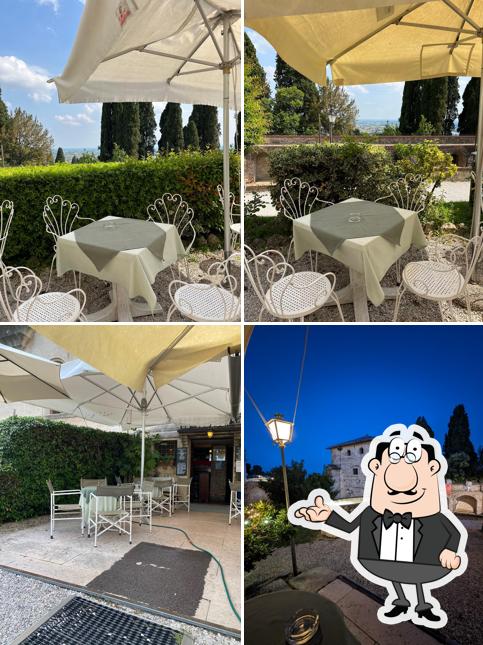 Siediti a un tavolo di Al Castello