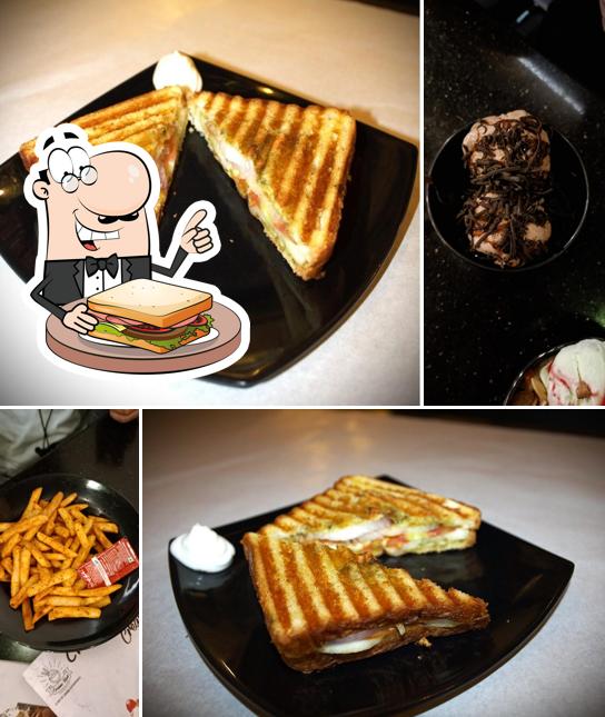 Grilled cheese sandwich at Cream Bowl
