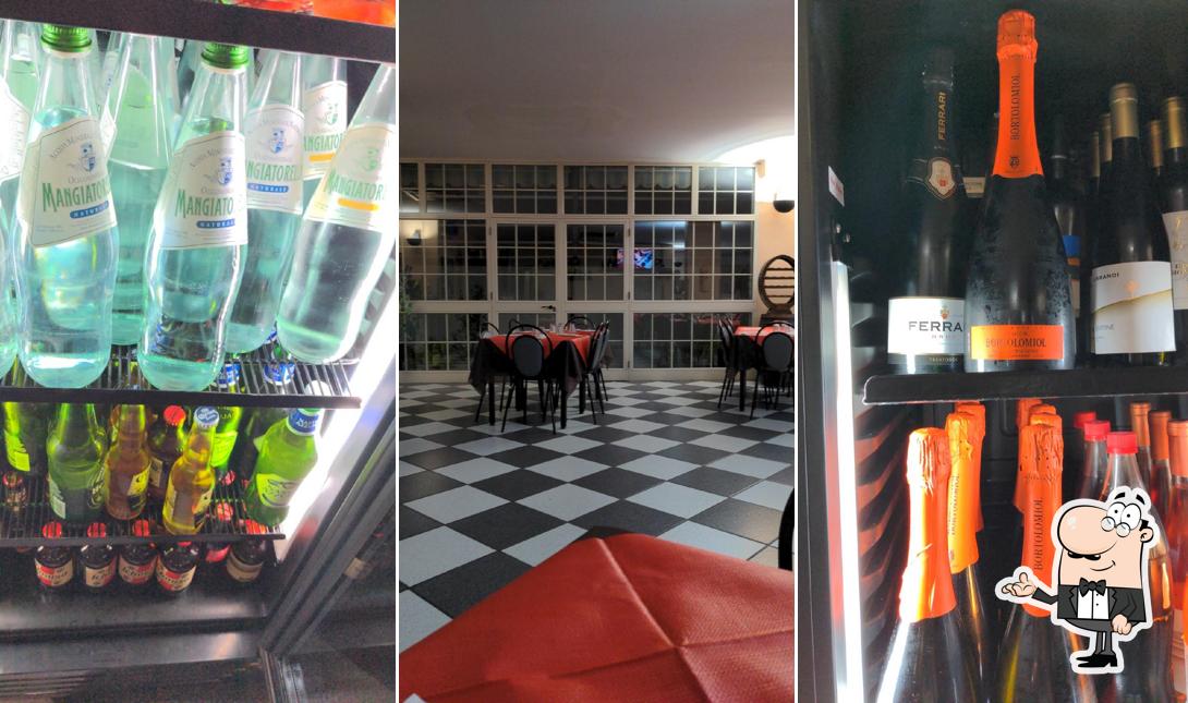 Siediti a un tavolo di Ristorante da Cesare