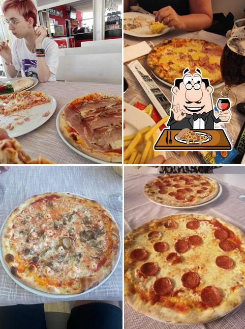Scegli una pizza a Ristorante Pizzeria Sporting