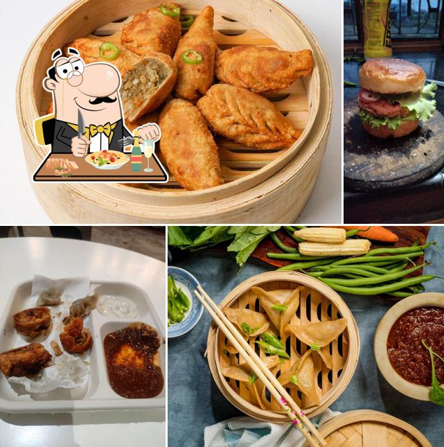 Food at Dumpling hood
