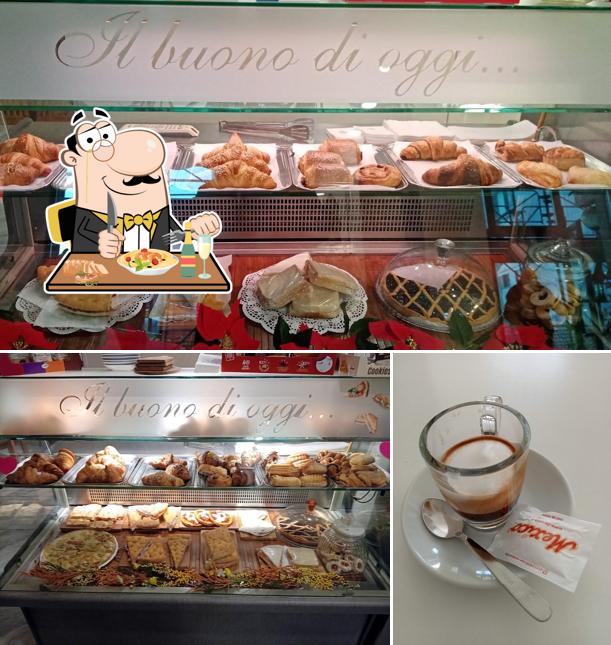 Cibo al Bar Centrale di Bertolini Cinzia